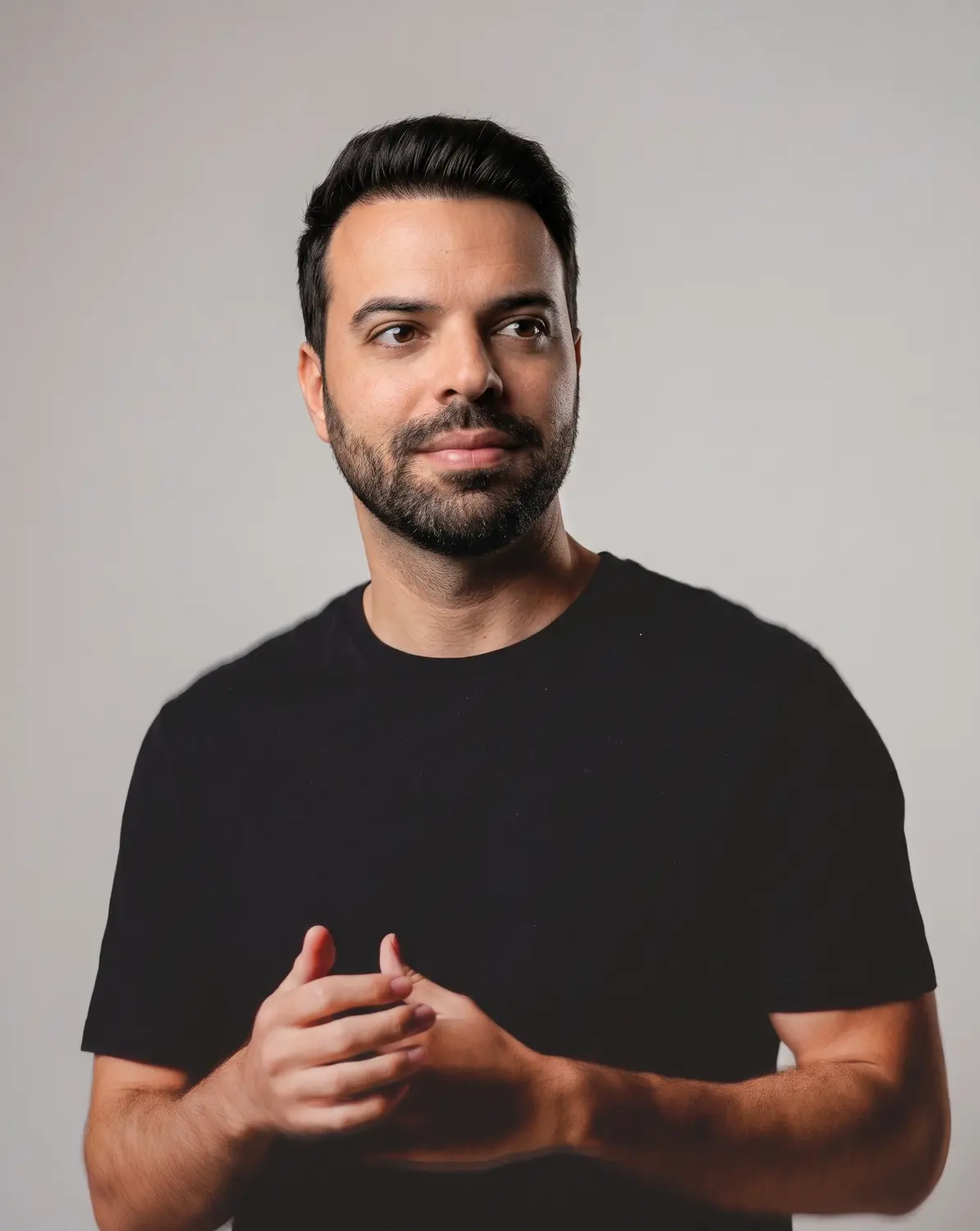 Profissional da Start With apresentando uma estratégia comercial